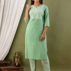 Women Kurta Pant Dupatta Set