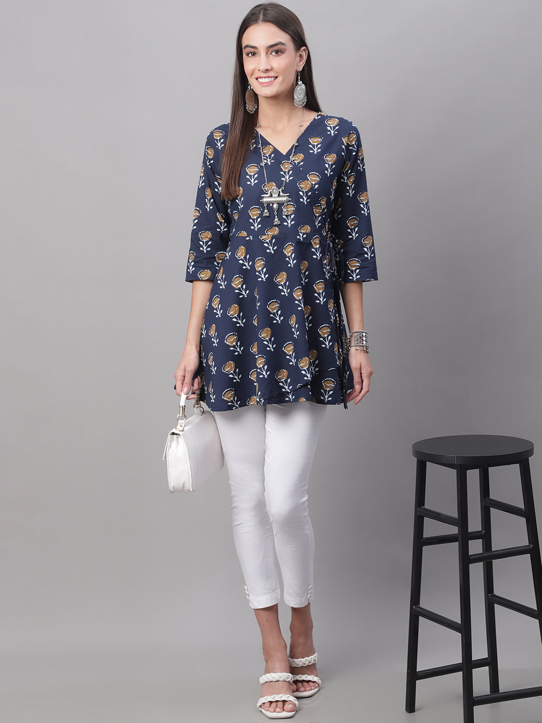 Women Blue Cotton Printed Short Kurti