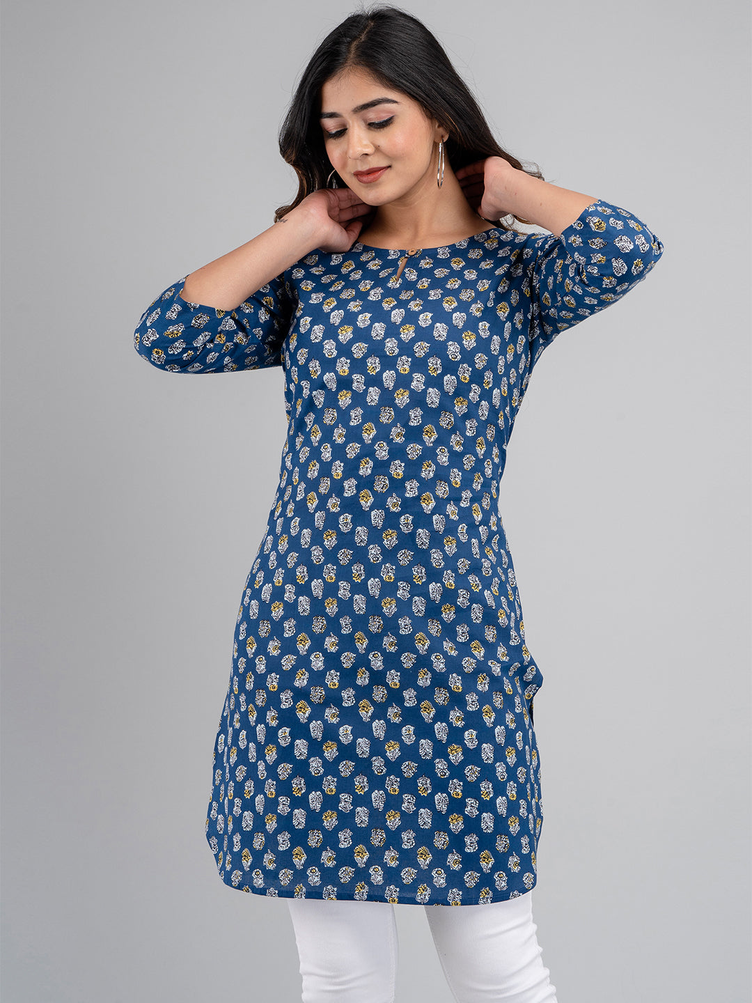 Women Printed Blue Straight Fit Short Kurti